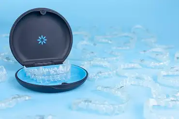 Cutia de Invisalign